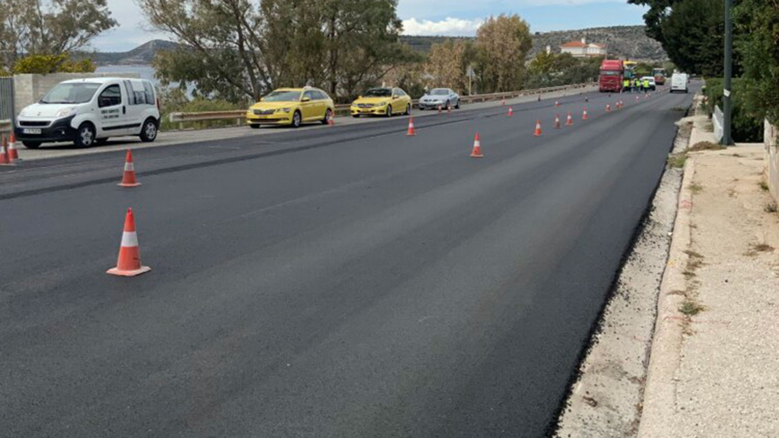 Μπαίνουν κάμερες ταχύτητας αλλά και νέα άσφαλτος στην Παραλιακή 